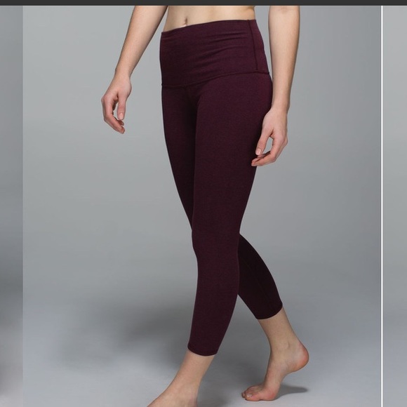 lululemon athletica Pants - EUC Lululemon Wunder Under Cotton Crops, hi-rise